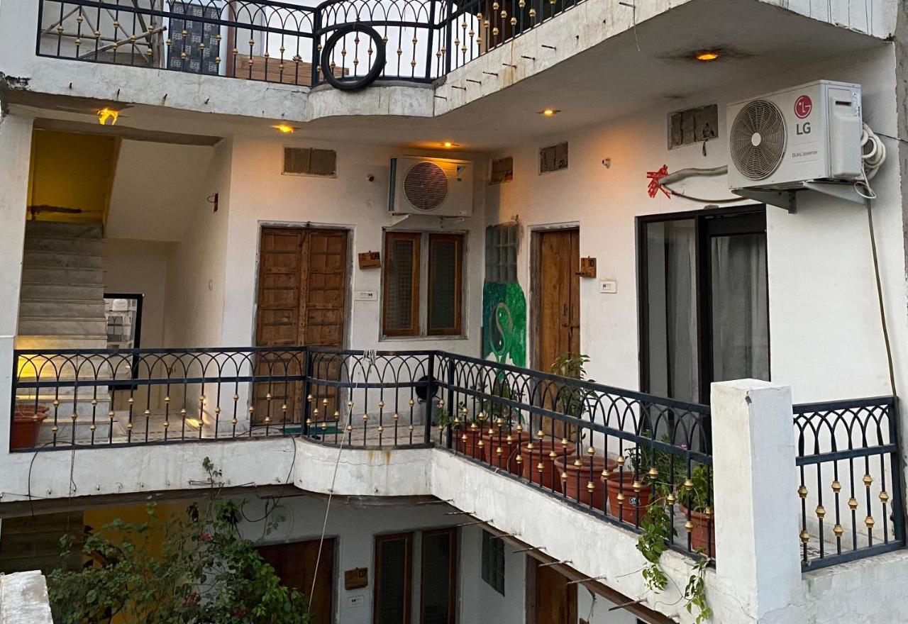 Hotel Buddha Stay Pushkar Bagian luar foto