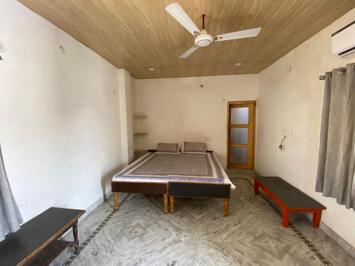 Hotel Buddha Stay Pushkar Bagian luar foto